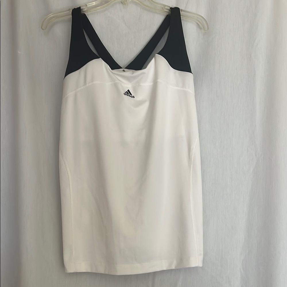 Women’s Adidas ATS Dry White and Black Tank Top built-in bra size XL